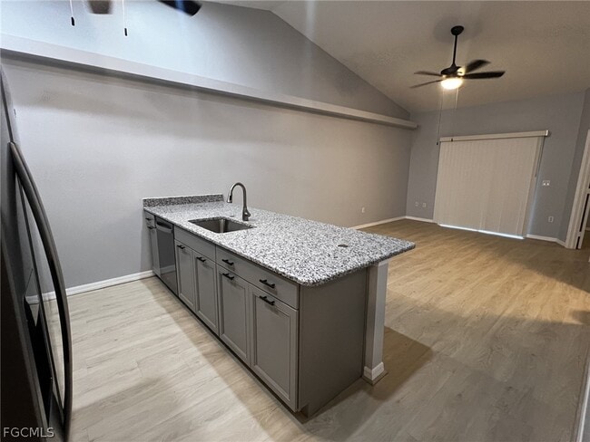 Building Photo - 1428 SE 24th Ave