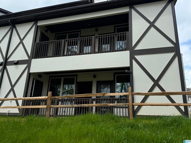 Foto del edificio - 4415 Lennox Pl