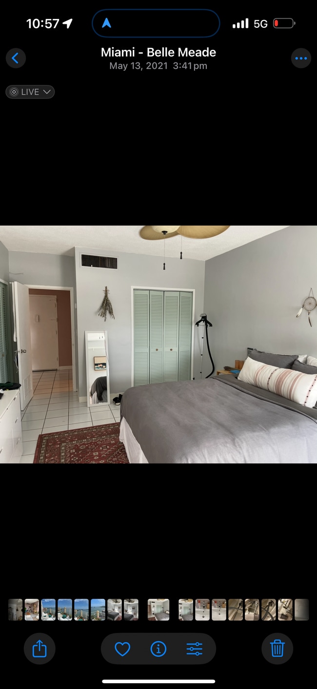 Spacious bedroom - 880 NE 69th St