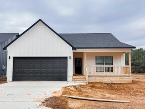 Building Photo - 226 Sylvan Rd