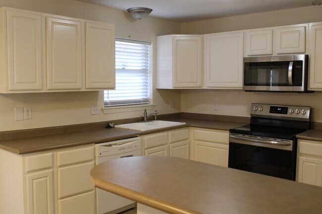 Foto del edificio - 1610 Christine Rd