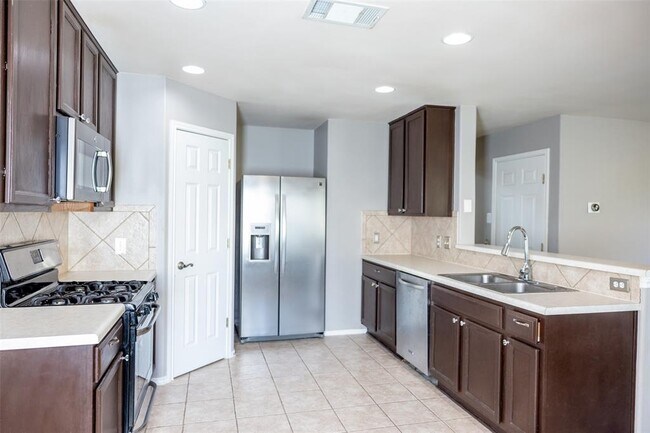 Foto del edificio - 3931 Bonnie Ln