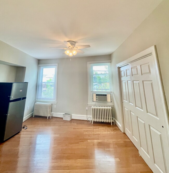 Foto del edificio - 7130 Germantown Ave