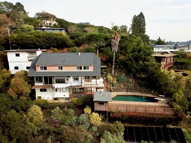 Building Photo - Country Club San Rafael Home with Pool and...