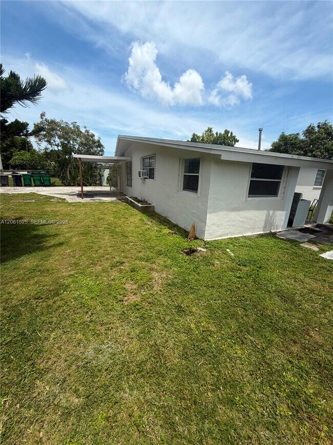 Building Photo - 11530 SW 136th St