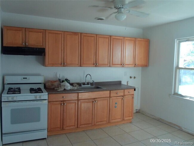 Foto del edificio - 26751 Belanger St