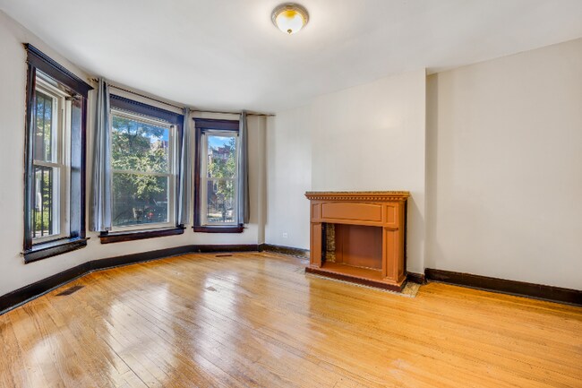 Foto del edificio - 2714 W Lexington St