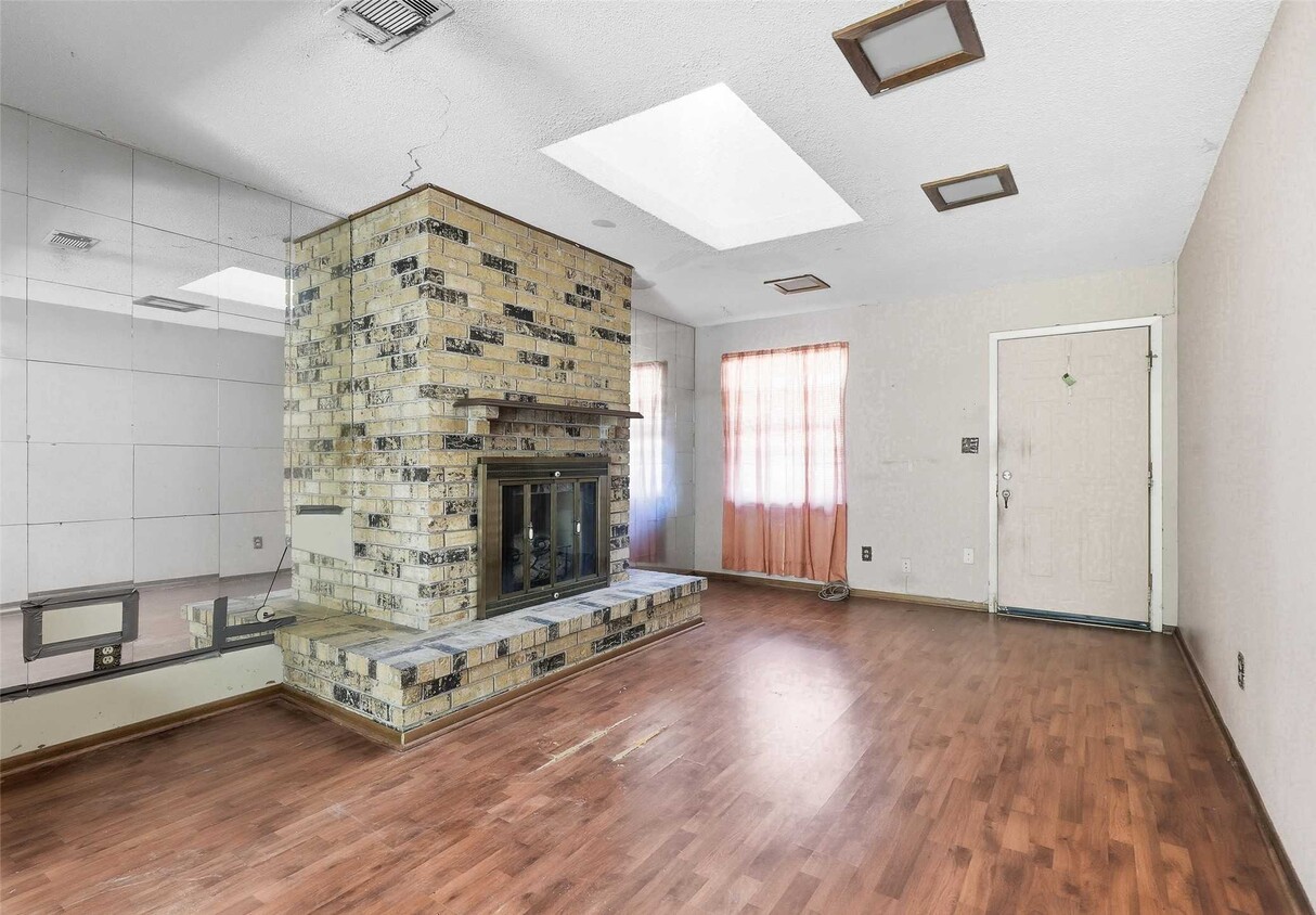 Foto del edificio - 2320 Meadow Crest