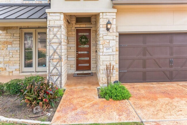 Building Photo - 207 Sumalt Gap Way