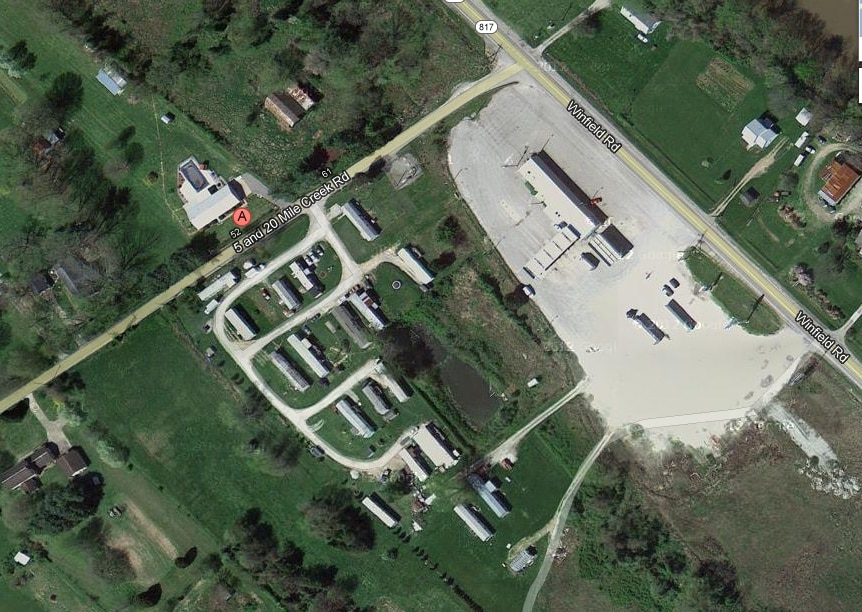 5 & 20 Mobile Home Park Apartments in Fraziers Bottom, WV