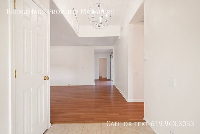 Foto del edificio - Charming 4-Bedroom 2 bathroom home in the ...