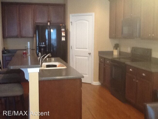 Foto del edificio - 248 Sweetwater Station Dr