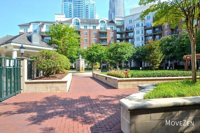 Foto del edificio - 300 W 5th St