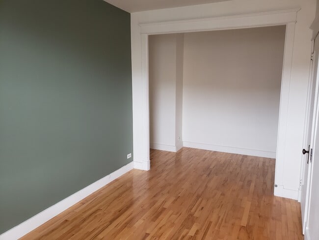 Grande chambre des maîtres - 275 12E Rue