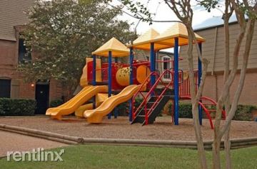 Building Photo - 16203 Buccaneer Ln