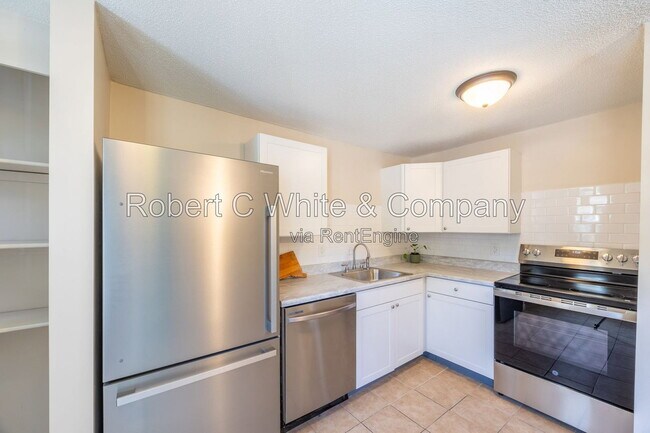 Foto del edificio - 45 Rising Trail Dr