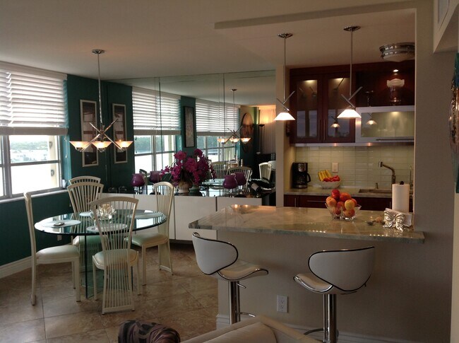 Foto del edificio - 2121 N Ocean Blvd