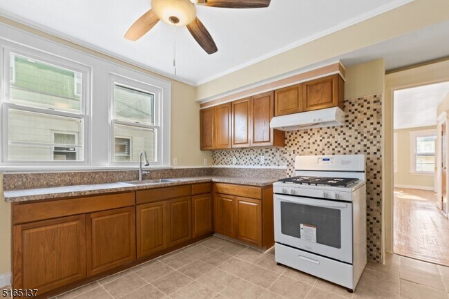 Building Photo - 9 Swaine Pl, Unit 2