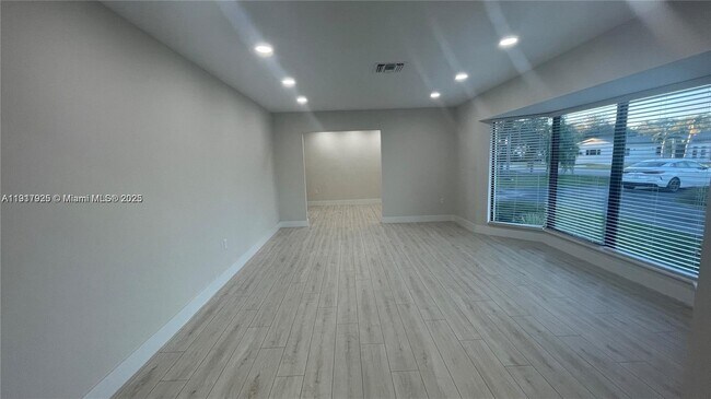 Building Photo - 8320 SW 142nd St