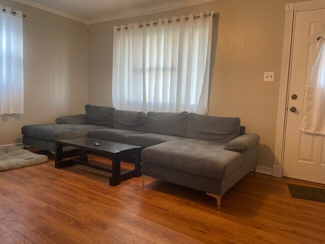 Foto del edificio - 834 W North St
