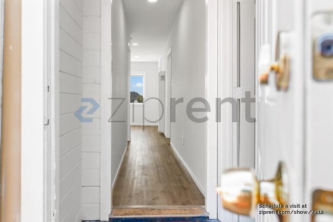 Building Photo - 5210 Sacramento Ave