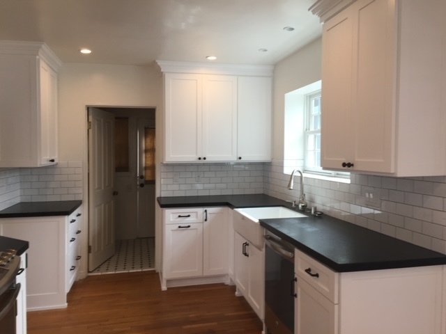 Kitchen - 320 25th St