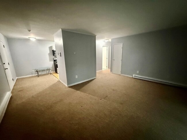 Building Photo - 5 Chapel Hill Dr