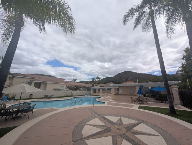 Foto del edificio - Spacious 3 Bedroom, 2 Bath located in Treasures of Caste Creek Community!