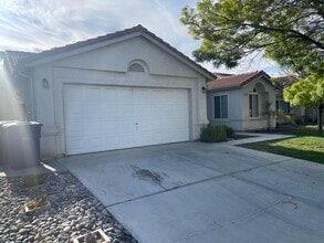 Building Photo - 747 Savignon Blanc Ct