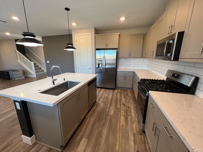 Building Photo - 5371 Elan Dr