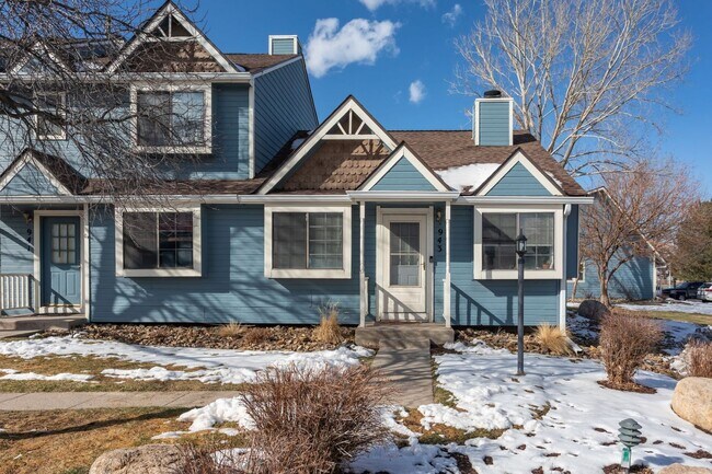 Building Photo - Charming Townhome Near Fort Carson & The B...