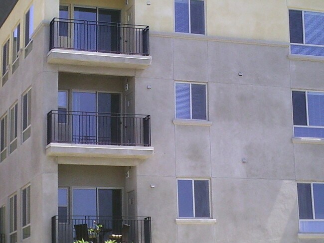 Balcony - 2742 Cabrillo Ave