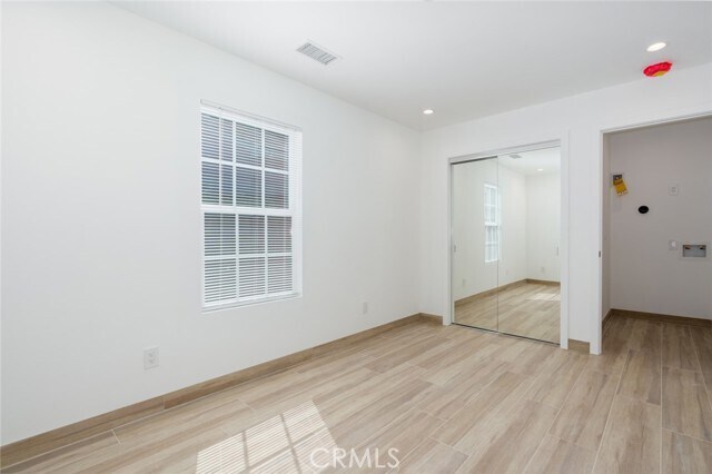 Foto del edificio - 221 S Ross St