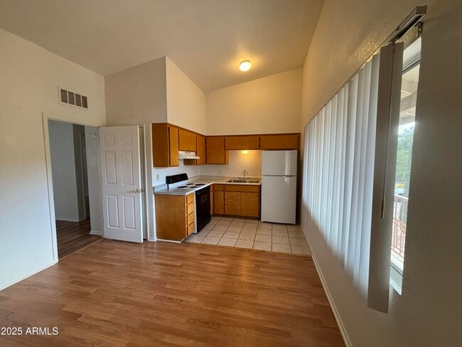 Building Photo - 1200 Lanny Ave