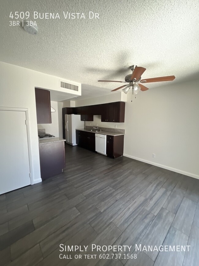 Building Photo - 4509 Buena Vista Dr