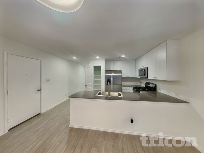 Building Photo - 5927 Forenoon Dr