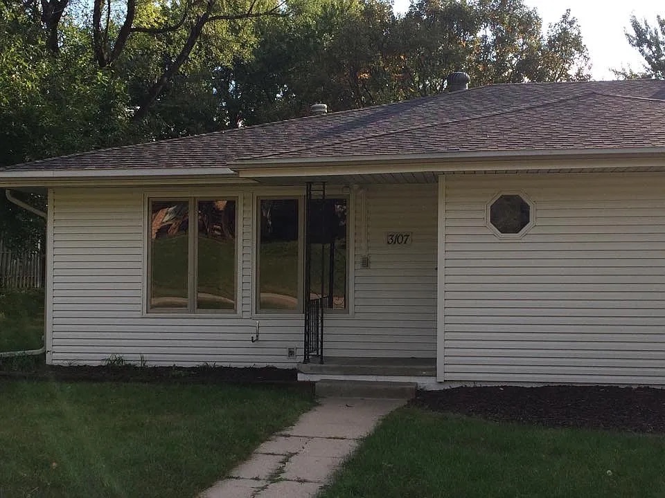 Primary Photo - 3105 N 95th St