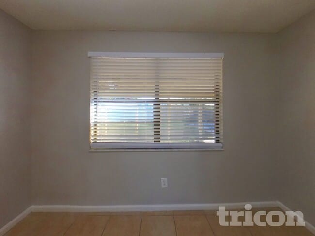 Building Photo - 2209 Constitution Dr