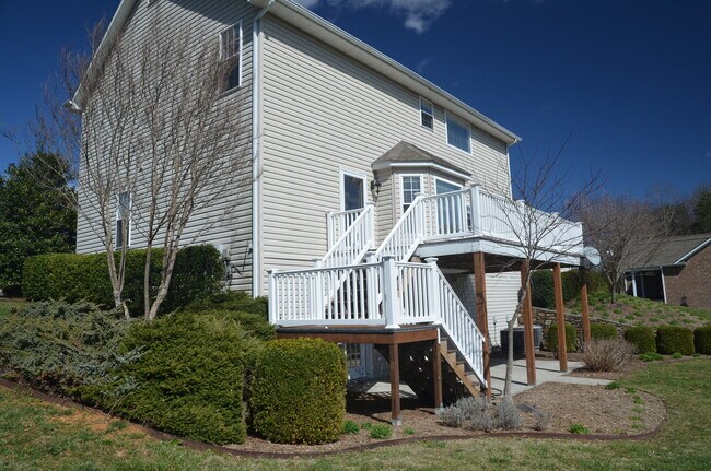 Rear Deck - 2087 Country Club Rd