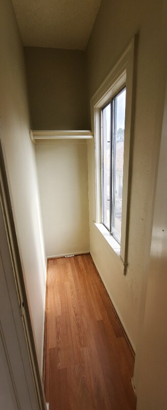 Building Photo - 1833 11th Pl