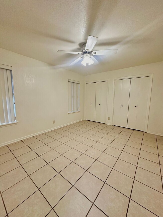 Foto del edificio - AVAILABLE NOW; APPLY AT OUR WEBSITE TODAY!