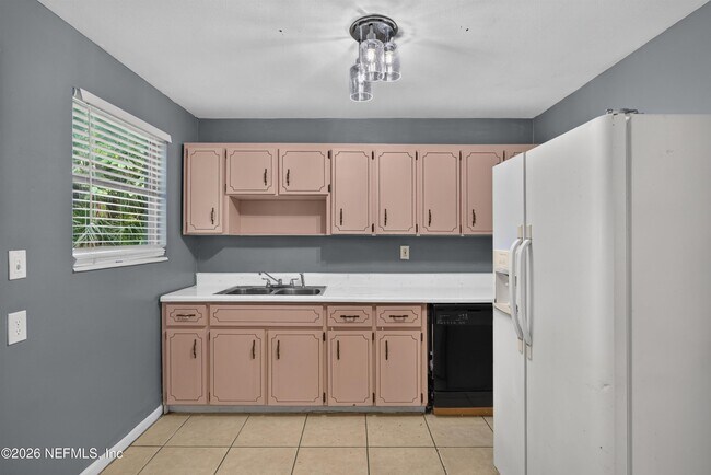 Foto del edificio - 6745 Jack Horner Ln