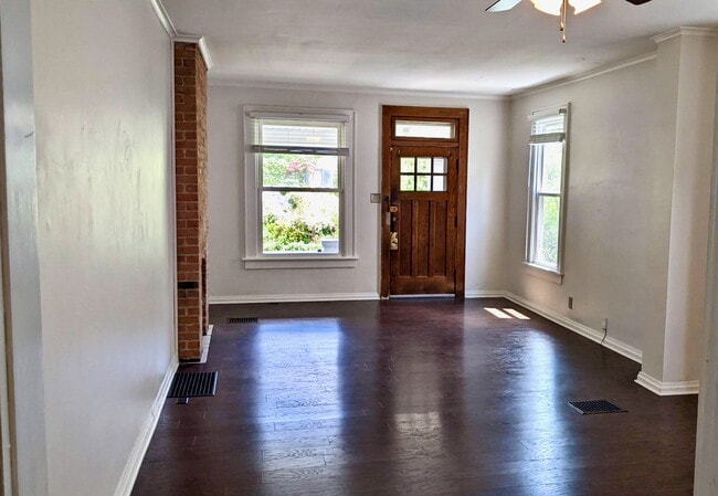 Building Photo - 2583 Findley Ave