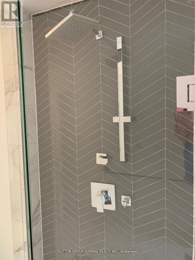 Photo du bâtiment - 2908 Hwy 7