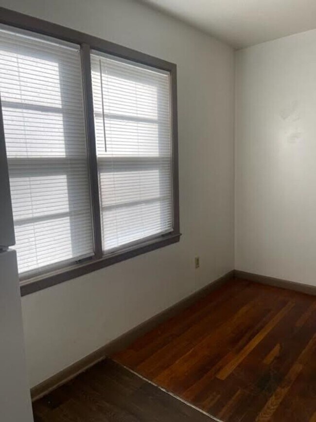 Foto del edificio - 334 Williams St