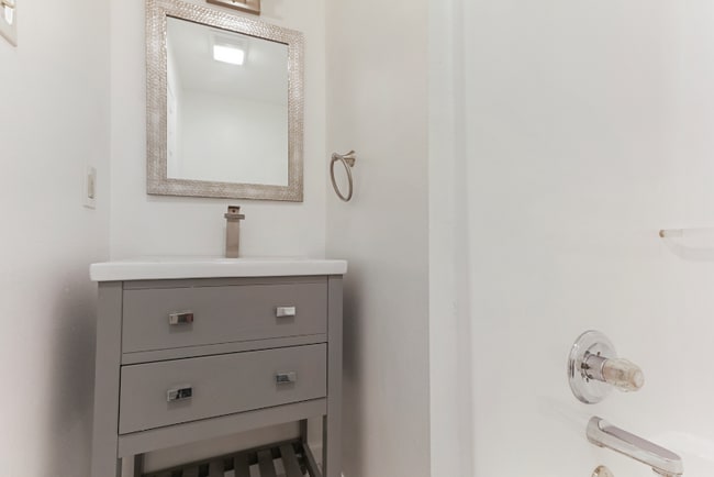 Building Photo - 1920 Pauger St