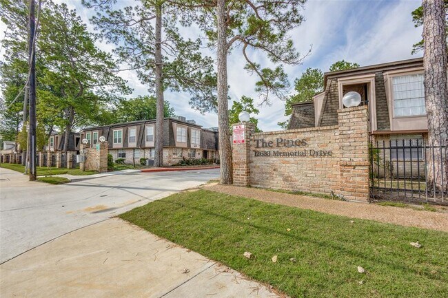 Foto del edificio - 12633 Memorial Dr