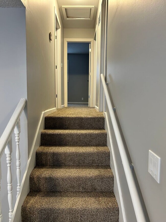 Foto del edificio - Newly Remodeled - Available Now!