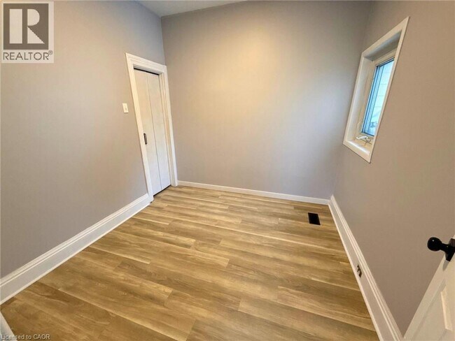 Building Photo - 143 Mill St