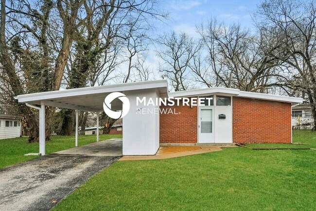 Foto del edificio - 3 Bedroom Pet-Friendly Home in St. Louis, ...